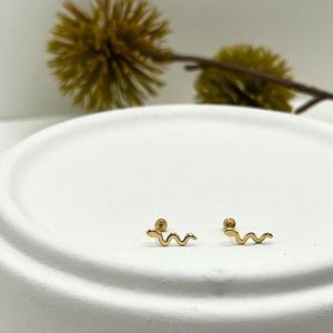 10k gold studs